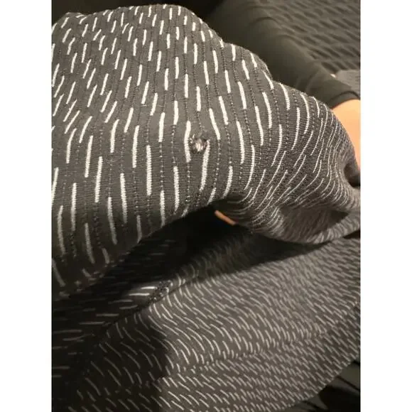 Lululemon Wunder Under Cropped Leggings - Picture 5 of 5